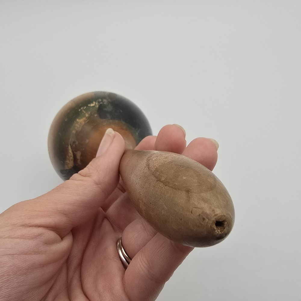 Vintage Single Wooden Wood Hand Painted Maracas - Picture 7 of 8